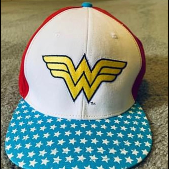 Wonder Woman snap-back - Picture 1 of 2